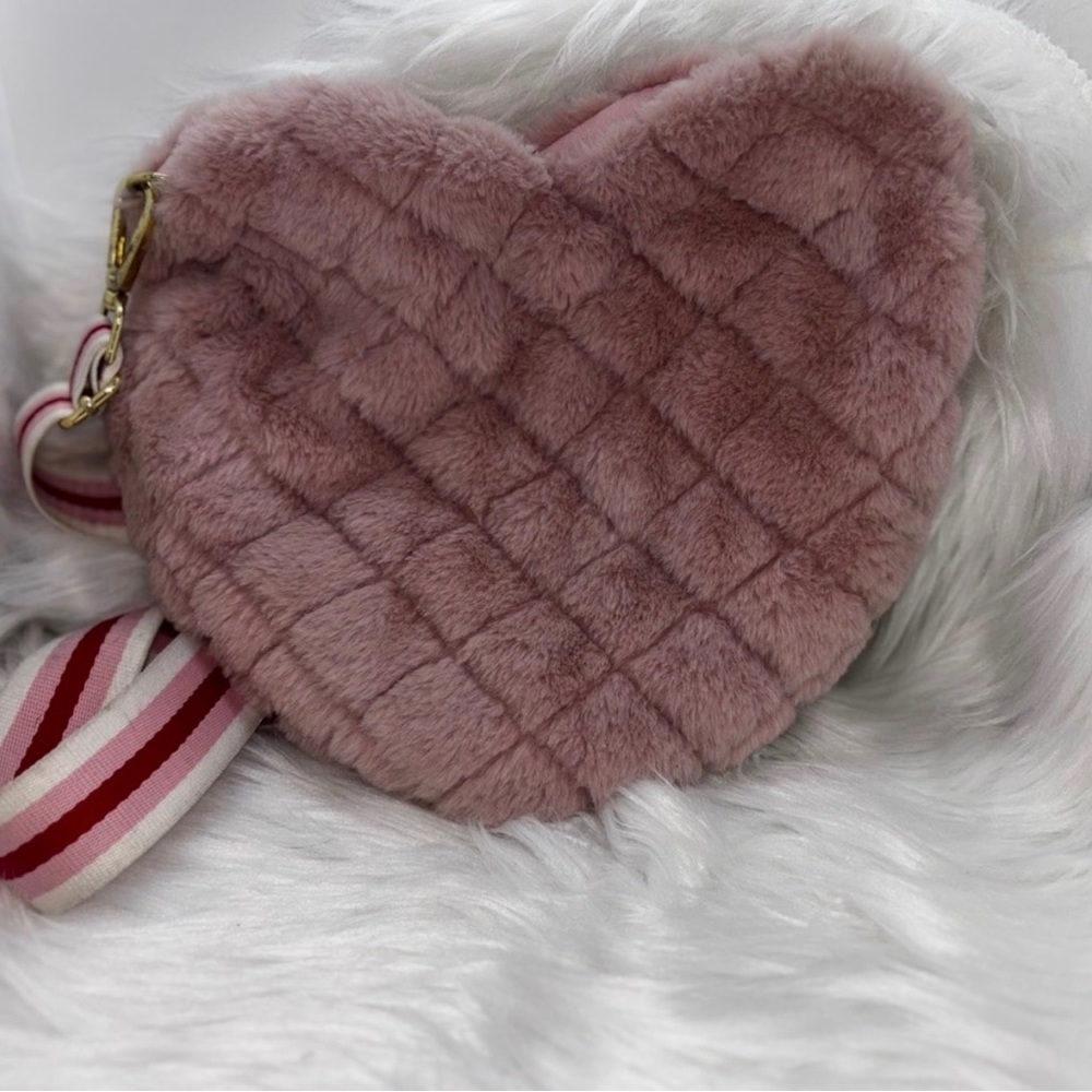 Pink Faux Fur Quilted Heart-Shaped Women's Bag